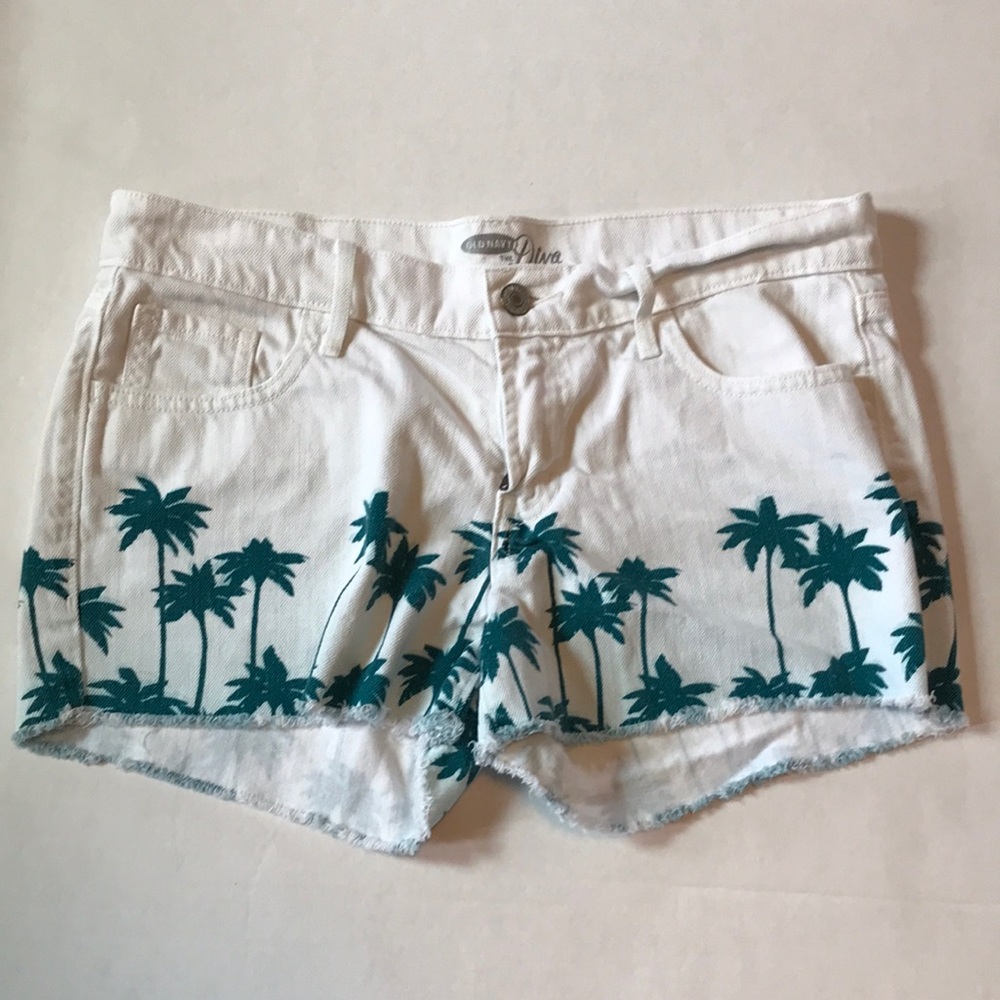 Old Navy the diva palm tree print cut off style shorts size 4